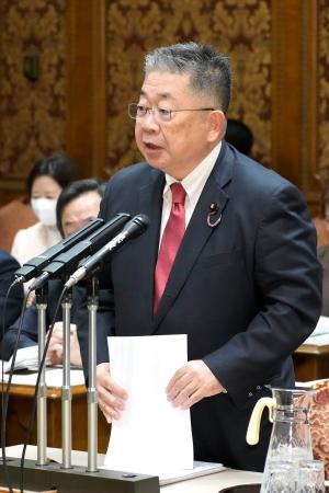 　参院予算委で質問する小池晃氏（共産党）