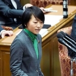 　衆院予算委で質問する鈴木貴子氏（自民党・無所属の会）