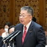 　参院予算委で質問する小池晃氏（共産党）