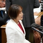 　衆院予算委で質問する田村智子氏（共産党）