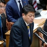 　衆院予算委で質問する長友慎治氏（国民民主党・無所属クラブ）