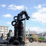 　西六郷公園の「大怪獣」＝東京都大田区