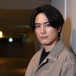 　間宮祥太朗。「観劇後、心の中に引きずるものがすごく強い作品になると思う」