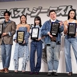 　発表会に登場した（左から）目黒蓮、池田美優、永野芽郁、くっきー！、冨永愛＝東京都品川区