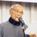 　詩を朗読する谷川俊太郎さん＝２０１５年