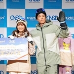 　イベントに登場した藤本美貴（左）と庄司智春＝２３日、東京都千代田区