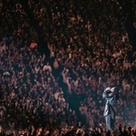 　熱唱するＲ-指定（ｐｈｏｔｏ　ｂｙ　＠ｋａｗａｄｏ＿ｐｈｏｔｏ）