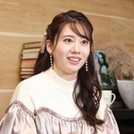　インタビューに答える小野あつこ