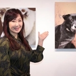 　写真展を通じて保護犬を支援する伍代夏子＝東京都墨田区