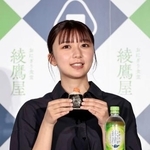 　イベントで食レポに挑戦する上白石萌歌＝３１日、東京都渋谷区