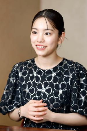 　「撮影からもう約１年。今か今かと待ちわびていたので、公開されてすごくうれしい」と話す當真あみ