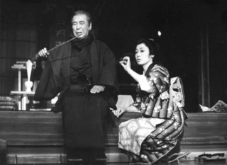 　島田正吾（左）と浜木綿子＝１９７３年（東宝演劇部提供）