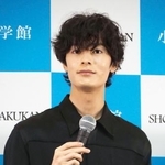 　カレンダーのヒット記念イベントに登場した塩野瑛久＝東京都千代田区