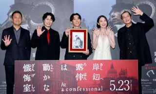 　イベントに登場した（左から）渡辺一貴監督、戸次重幸、高橋一生、飯豊まりえ、井浦新＝東京都港区