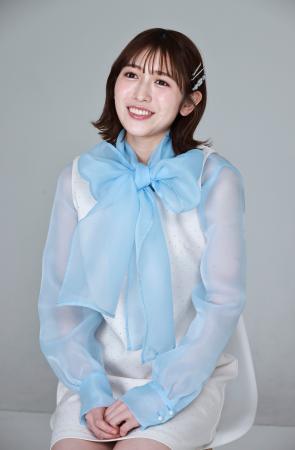 　「２冊目の写真集を出せるなら、京都で着物を着てみたい」と笑顔で話す小泉遥香＝東京都渋谷区