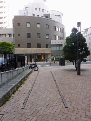 　再現された玉電のプラットホーム＝東京都目黒区