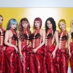 　東京ドーム公演に臨んだＸＧの（左から）ＨＡＲＶＥＹ、ＨＩＮＡＴＡ、ＪＵＲＩＡ、ＪＵＲＩＮ、ＣＨＩＳＡ、ＣＯＣＯＮＡ、ＭＡＹＡ