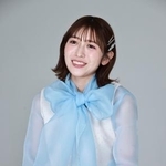 　「２冊目の写真集を出せるなら、京都で着物を着てみたい」と笑顔で話す小泉遥香＝東京都渋谷区