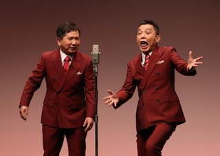 　爆笑問題の田中裕二（左）と太田光＝東京都内