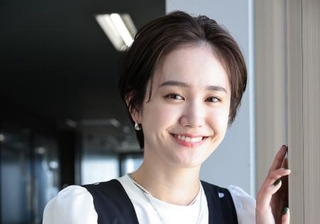 　尾碕真花