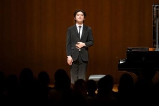 　来日公演のイム・ユンチャン（（Ｃ）池上直哉）