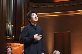 　エリザベート王妃国際音楽コンクールのピアノ部門で２位に入賞し、喜びの表情を見せる久末航さん＝６月、ベルギー・ブリュッセル（共同）