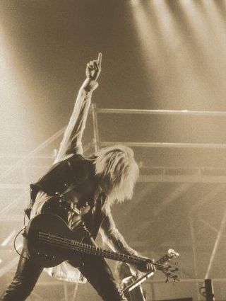 　１９９５年１２月の東京ドーム公演のＪ（『ＭＹ　ＷＡＹ　Ｊ自伝』より）