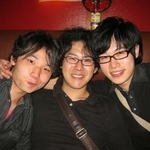 　石井琢磨さん（右）杉本優さん（中央）と（筆者提供）