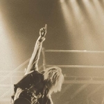 　１９９５年１２月の東京ドーム公演のＪ（『ＭＹ　ＷＡＹ　Ｊ自伝』より）