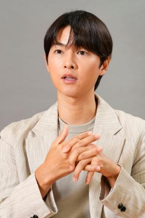 　「日本での楽しみはコンビニの食べ物。ただ、今回はダイエット中であまり食べられなくて残念」と話すソン・ジュンギ