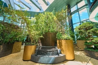 　四季の自然を楽しめるニュウマン高輪の高層階フロア「ルフトバウム」（提供写真）