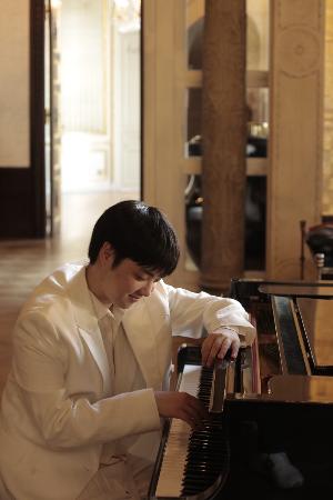 　『指先から旅をする２』より（小野祐次氏撮影）