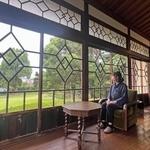 　荻外荘の窓＝東京都杉並区