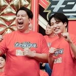 　初めての決勝進出となった「レインボー」のジャンボたかお（左）と池田直人＝東京都港区