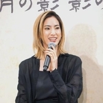 　「殺陣を披露する場面もある。お楽しみに」と話す柚香光＝東京都港区