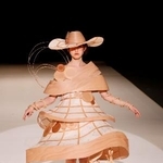 　ファッション甲子園２０２５で優勝した青森県立弘前実業高の「木魂」（提供写真）