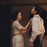 　映画『遠い山なみの光』より（Ｃ）２０２５　Ａ　Ｐａｌｅ　Ｖｉｅｗ　ｏｆ　Ｈｉｌｌｓ　Ｆｉｌｍ　Ｐａｒｔｎｅｒｓ