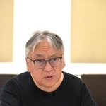 　インタビューに応じたカズオ・イシグロさん＝５月、フランス・カンヌ（共同）