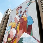 　壁画の「”Ｔｈｅ　Ｓｈａｍｉｓｅｎ”Ｓｈｉｎａｇａｗａ２０１９」（Ｃ）Ｔｅｎｎｏｚ　ＡｒｔＦｅｓｔｉｖａｌ　２０１９　Ａｒｔ　ｗｏｒｋ　ｂｙ　ＡＲＹＺ＝東京都品川区