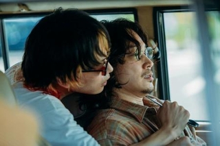 （Ｃ）２０２５映画「愚か者の身分」製作委員会