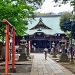 　雑司ケ谷鬼子母神堂の本殿＝東京都豊島区