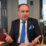 　インタビューに答える国立フレデリック・ショパン研究所のアルトゥル・シュクレネル所長＝ポーランド・ワルシャワ（共同）