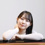 　デビューアルバムを発売した鈴木愛美