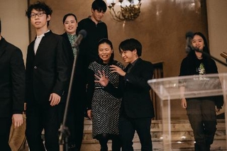 　審査結果の発表会場に向かう本選出場者たち＝２０２５年１０月２１日、ワルシャワ（（Ｃ）Ｋ．Ｓｚｌｅｚａｋ／ＮＩＦＣ）