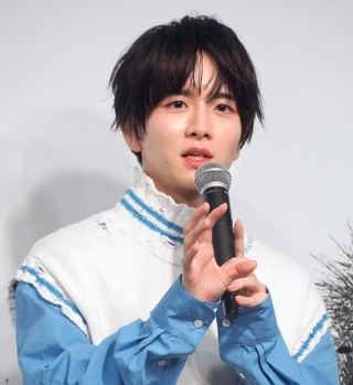 　絵本に込めた思いを語る板垣李光人＝東京都渋谷区