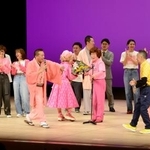 　林家ペー、パー子を応援するチャリティー公演の出演者たち＝４日、東京都内