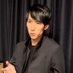 　審査結果発表から一夜明け、記者会見するエリック・ルー＝２０２５年１０月２１日、ワルシャワ