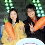 　イベントに登場した上戸彩（左）と森川智之＝東京都港区