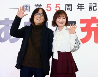 　イベントに登場したあだち充（左）と日高のり子＝東京都豊島区