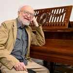 　取材に応じるアレクセイ・リュビモフ